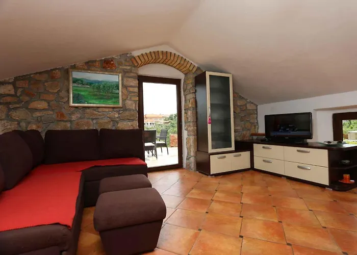 In - Insel Krk 13419 * Šilo